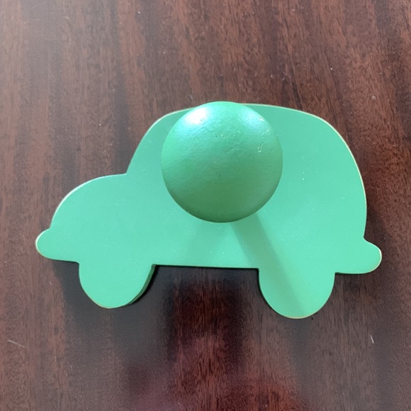 Cute Wooden Car Hanger - Picture 3 of 4